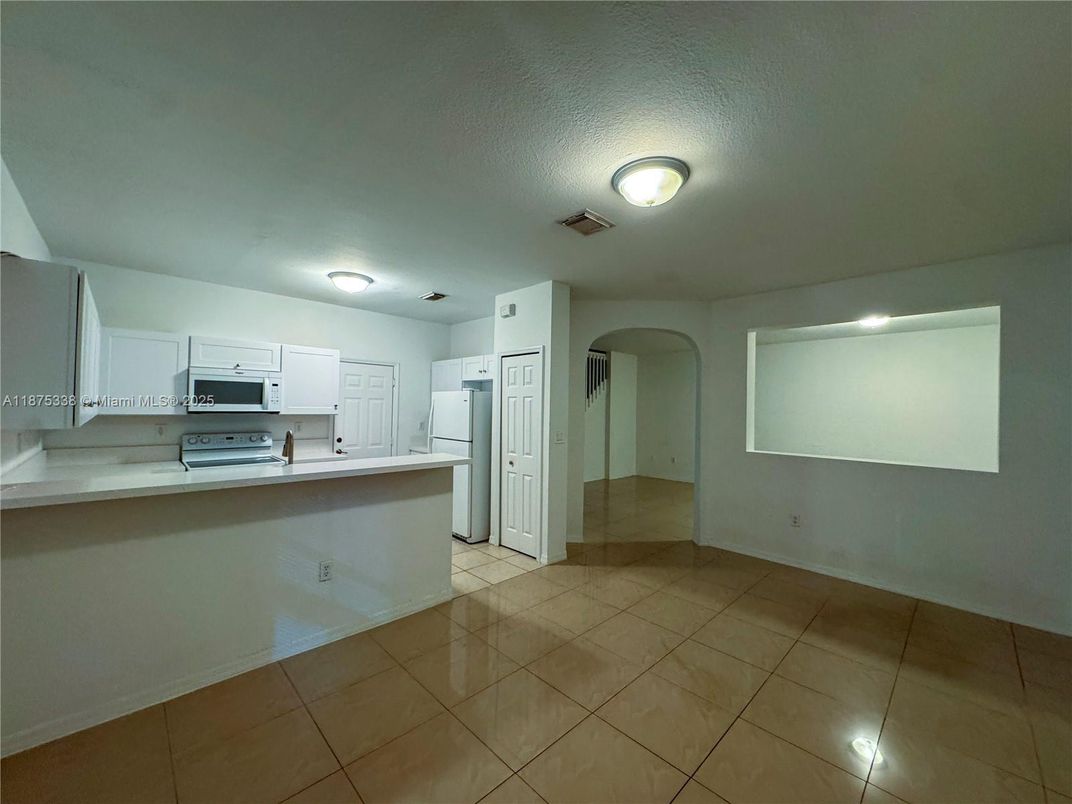 Empty room, Interior, Kitchen