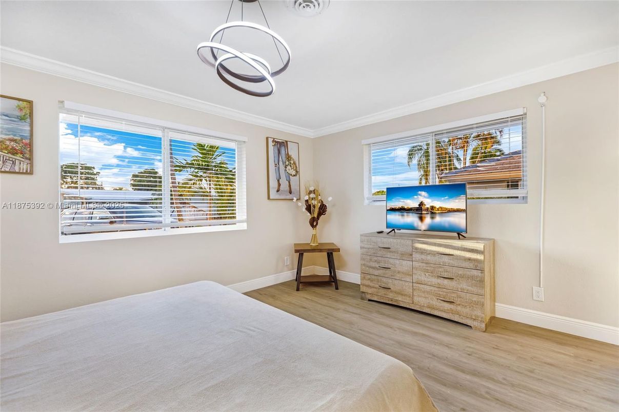Bedroom, Interior, Pendant Lights, Wood Texture Flooring