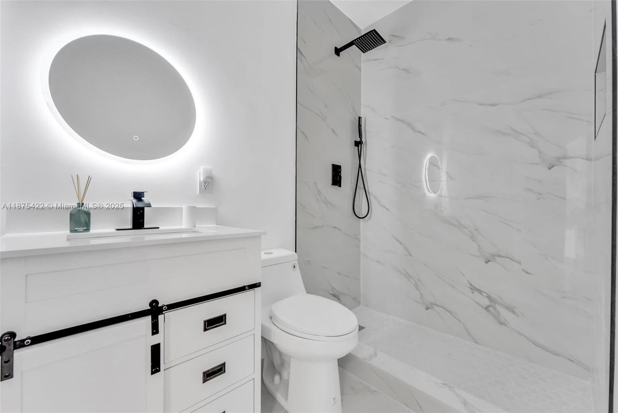 Bathroom, Interior, Marble, Marble Walls