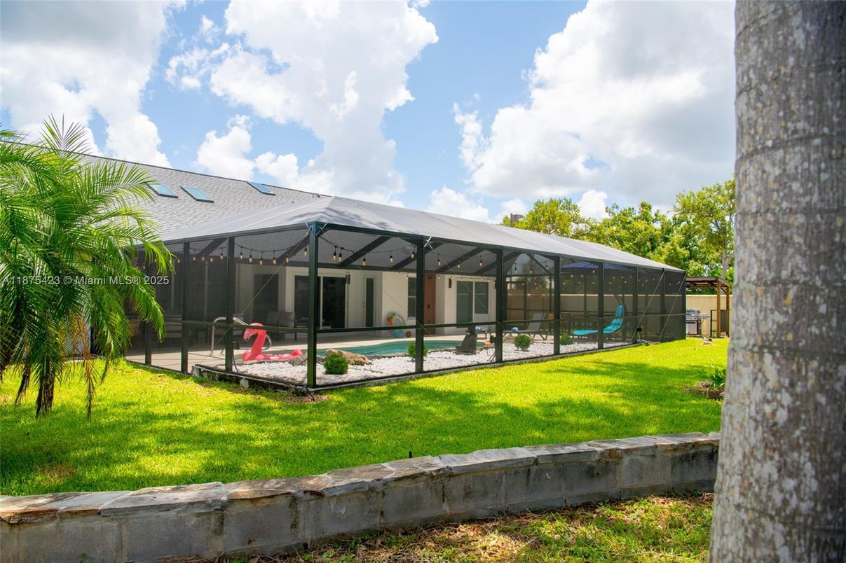 Backyard, Exterior