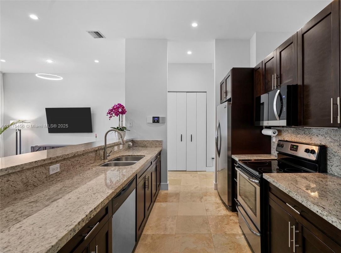 Interior, Kitchen, Recessed Lighting