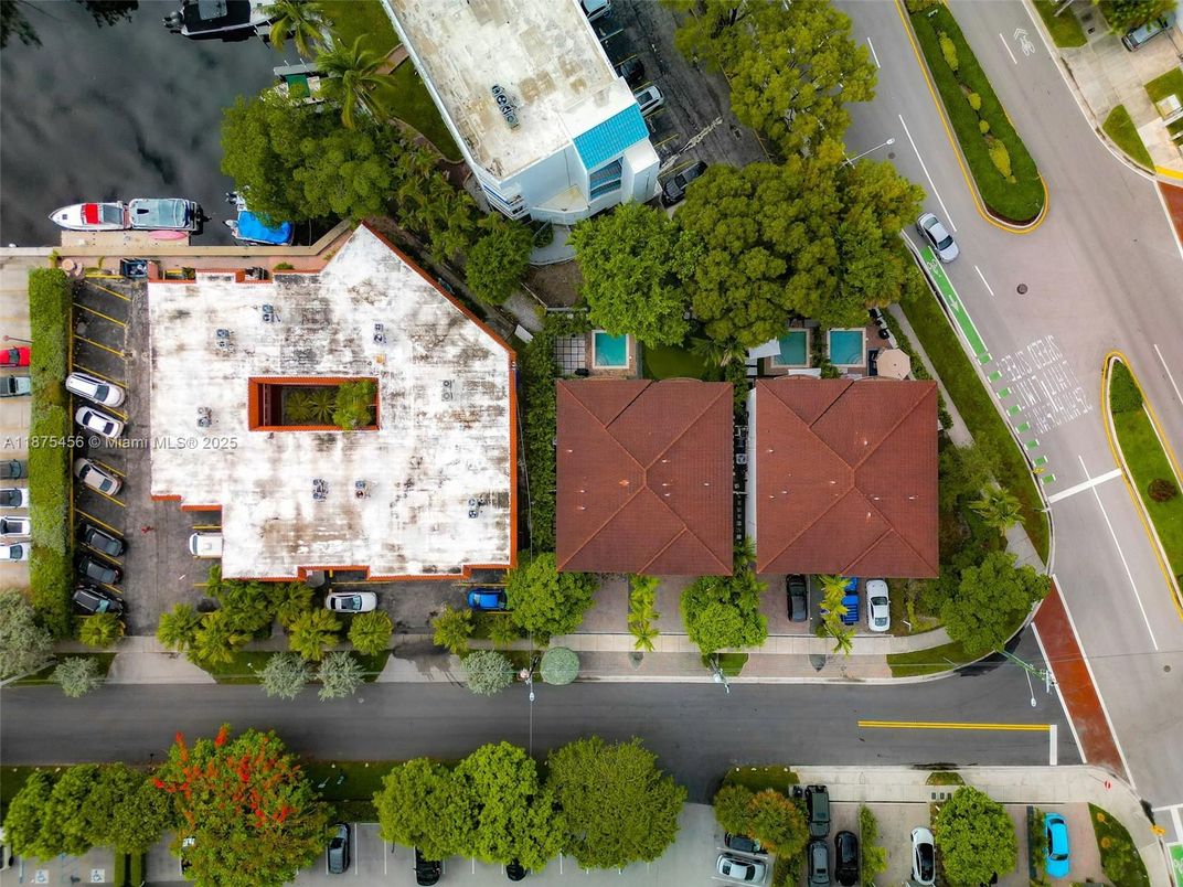 Exterior, Drone