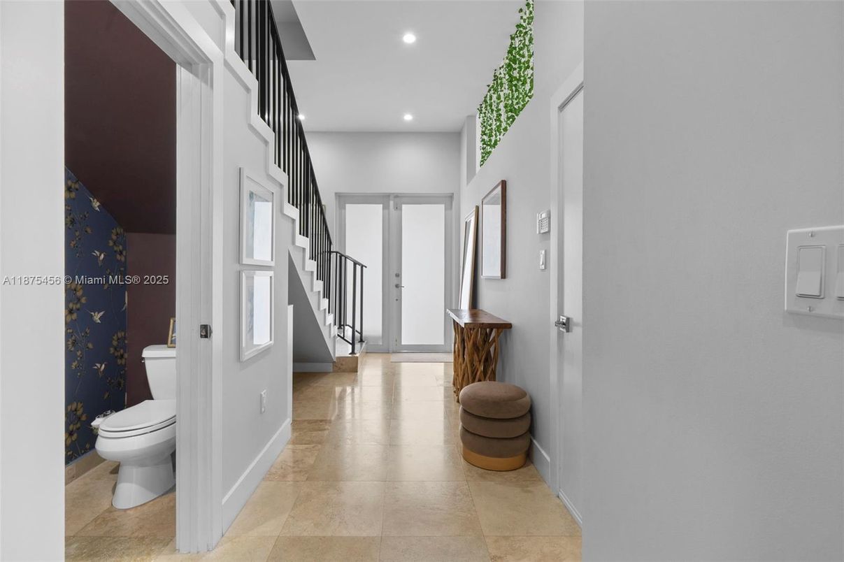 Bathroom, Interior, Recessed Lighting