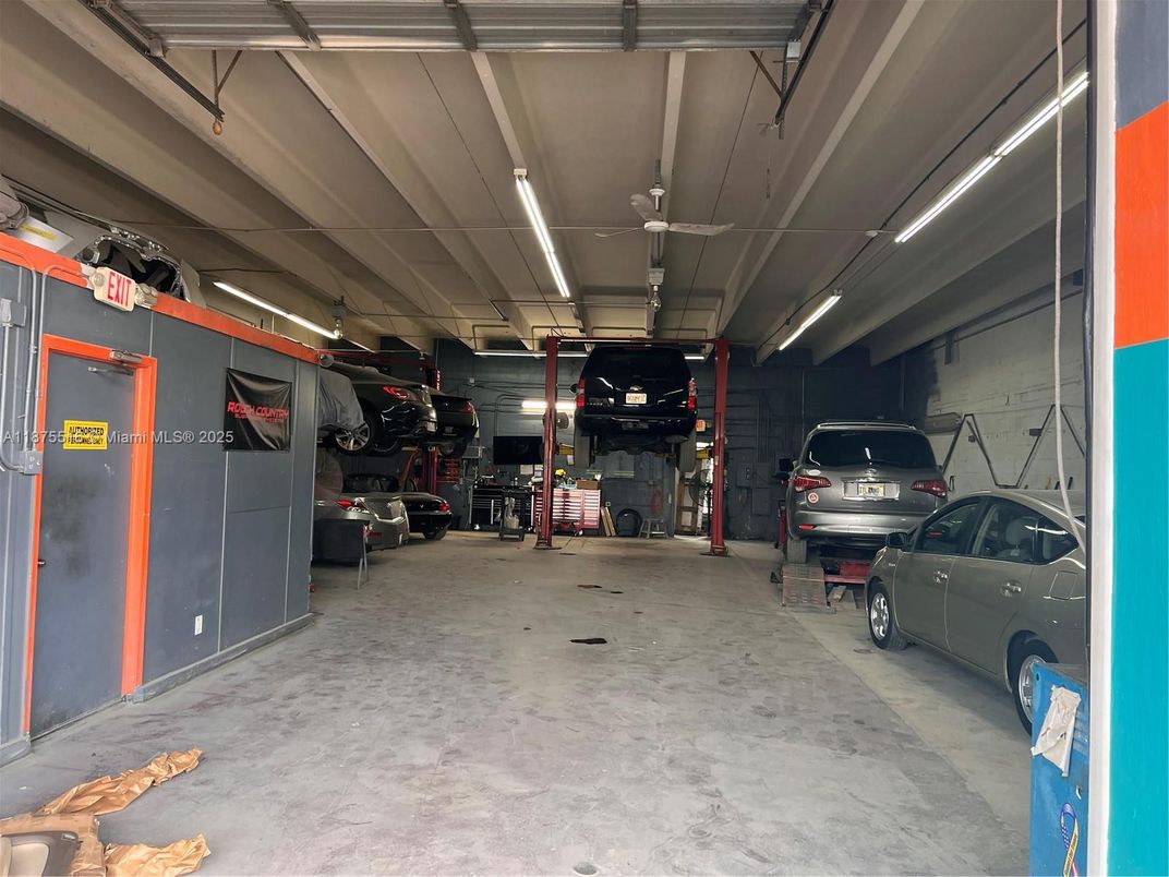 Garage, Interior, Recessed Lighting