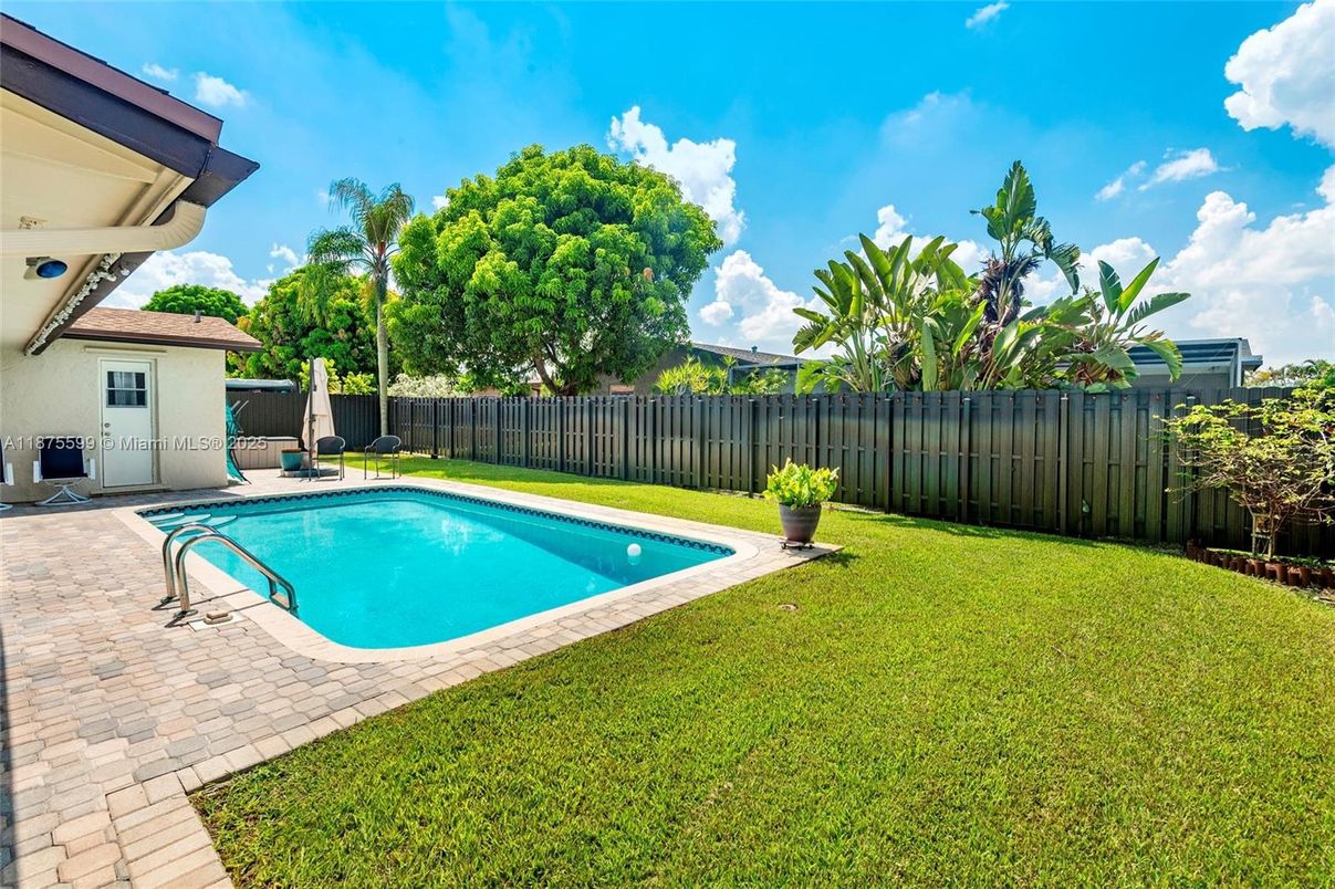 Backyard, Exterior, Pool