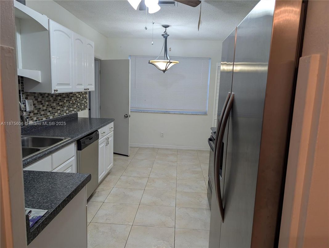 Interior, Kitchen, Pendant Lights, Stainless Steel Appliances