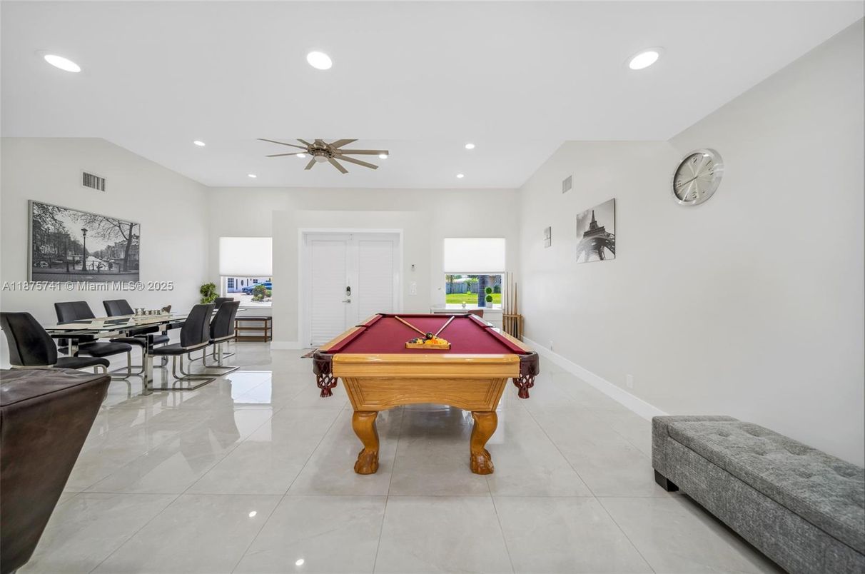 Billiard Table, Game Room, Interior, Recessed Lighting