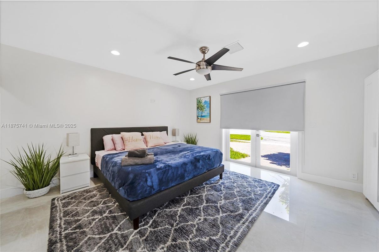 Bedroom, Interior, Recessed Lighting