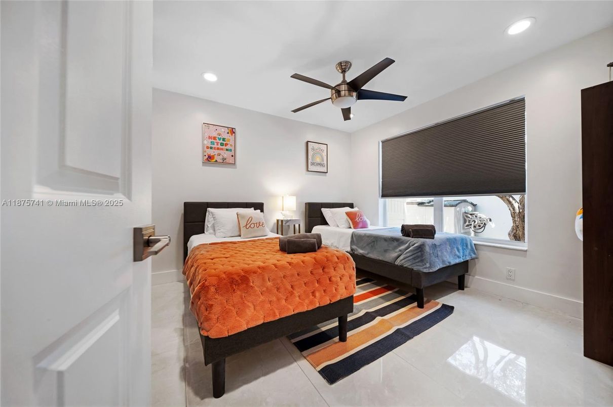 Bedroom, Interior, Recessed Lighting