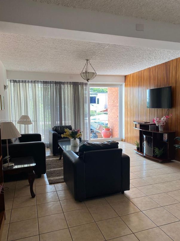Interior, Living room, Pendant Lights, Wooden Walls