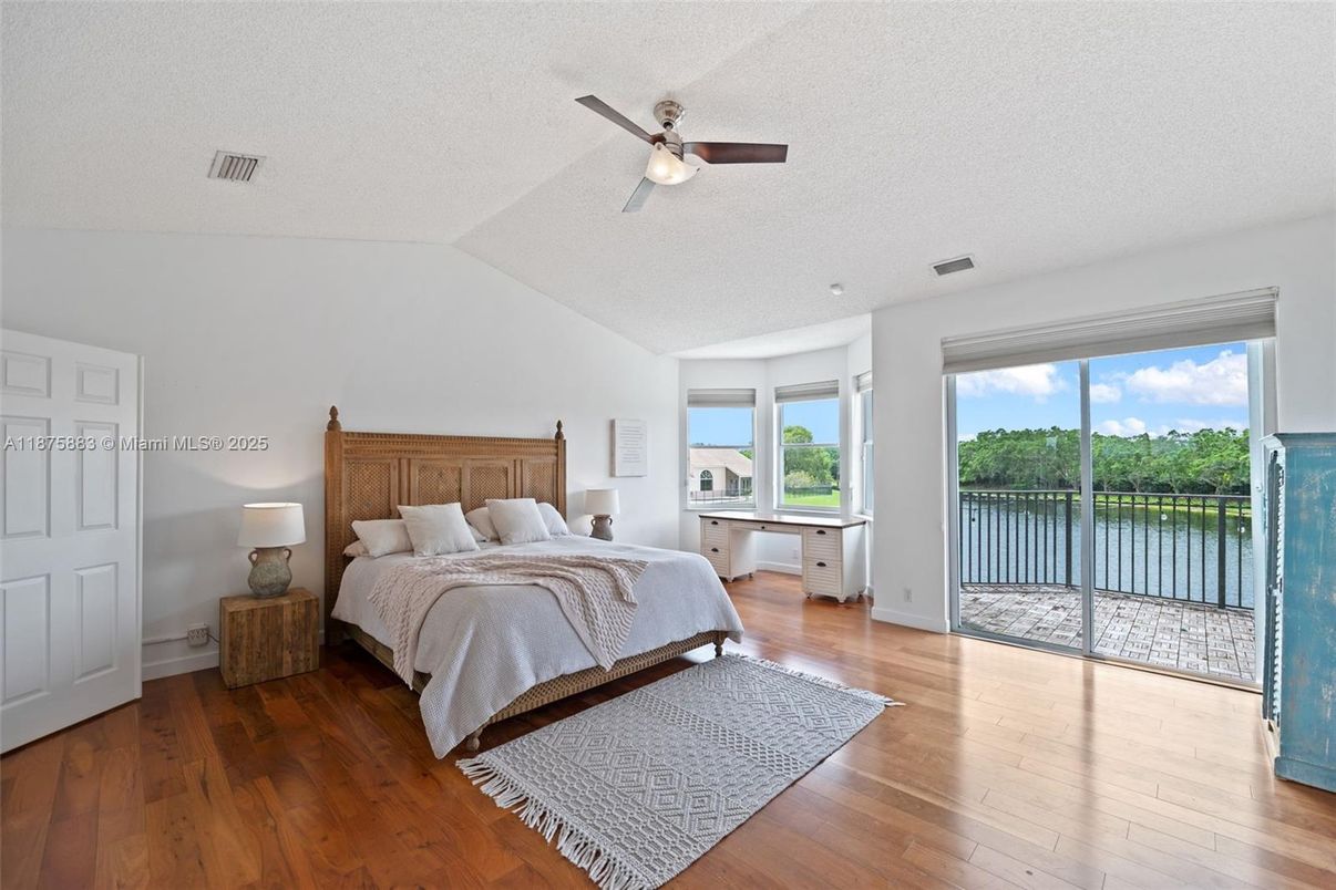 Bedroom, Interior, Water, Wood Texture Flooring