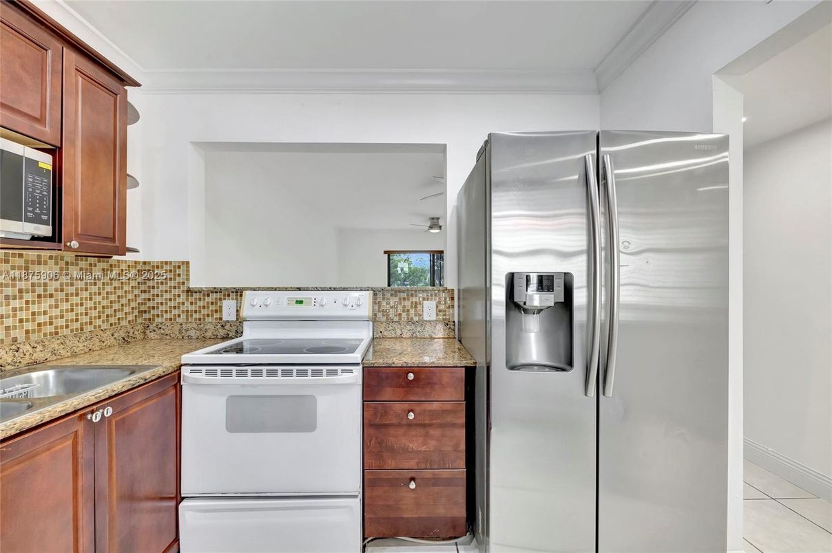 Interior, Kitchen, Stainless Steel Appliances