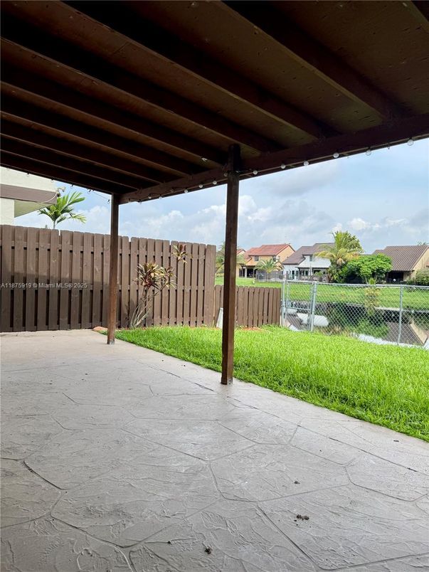 Backyard, Exterior