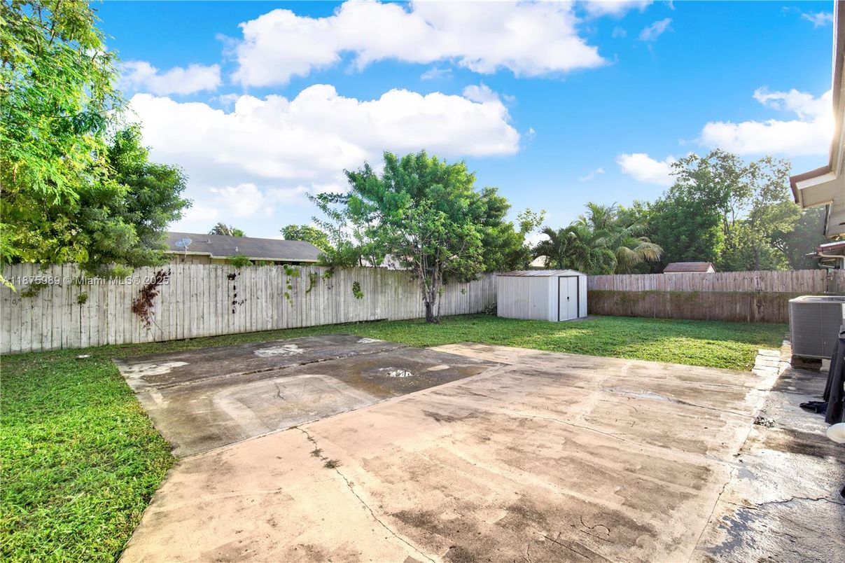 Backyard, Exterior