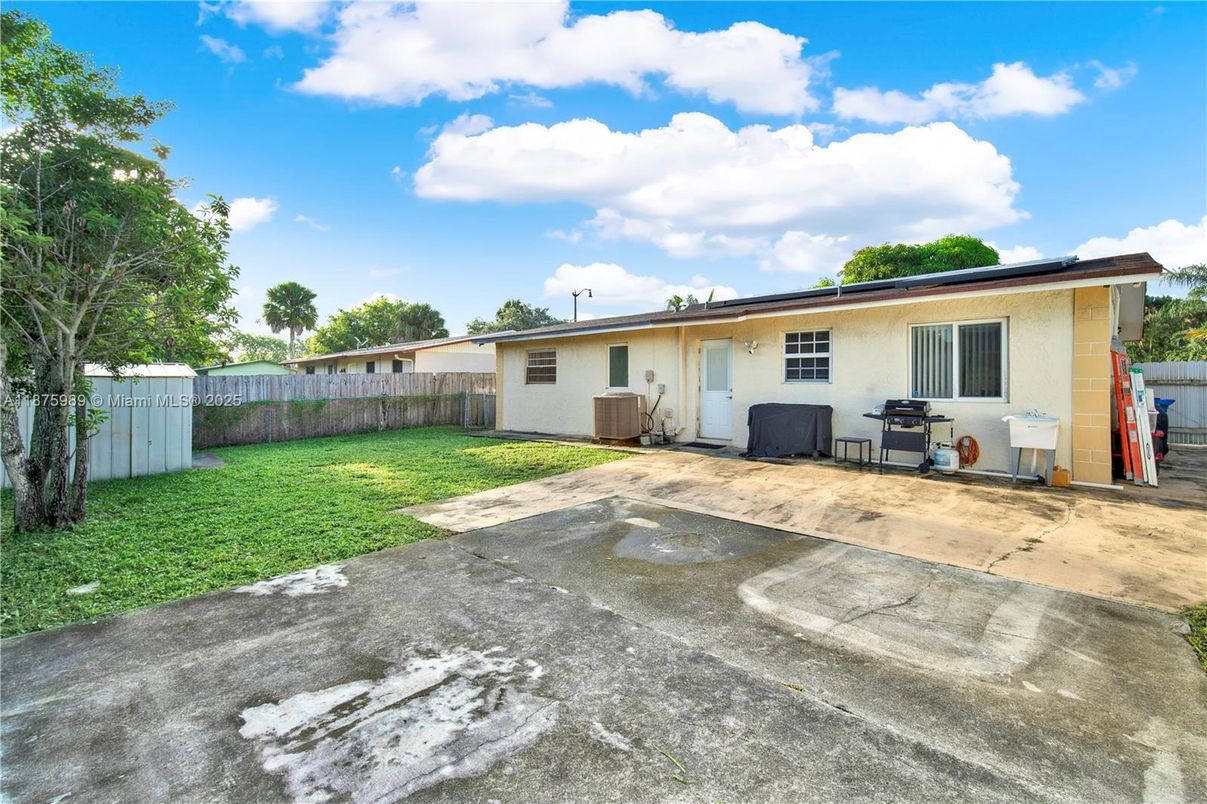 Backyard, Exterior