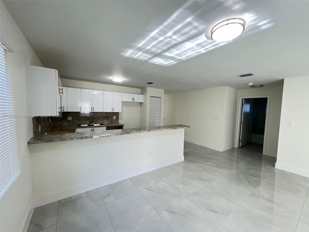 Empty room, Interior, Kitchen