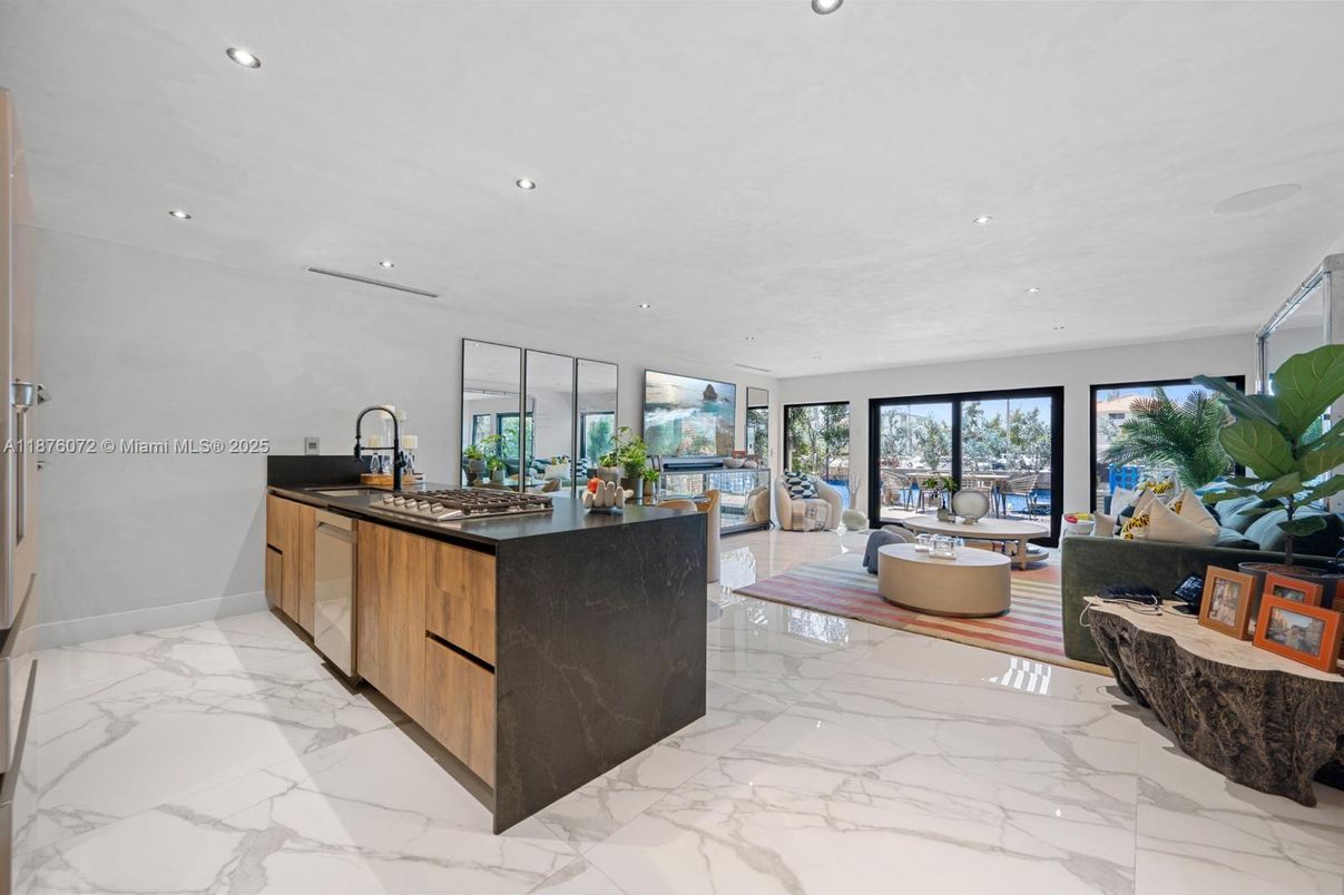 Interior, Kitchen, Living room, Marble, Recessed Lighting