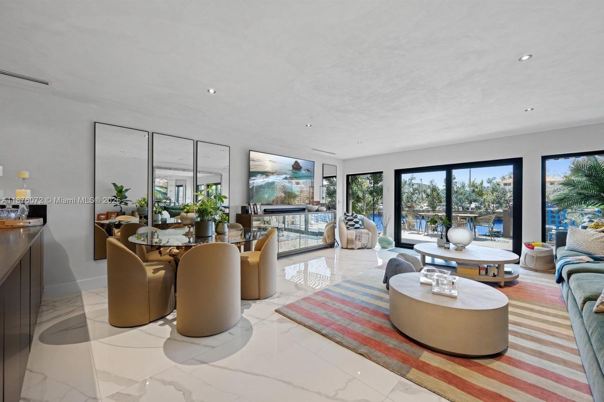 Dining room, Interior, Living room, Marble, Recessed Lighting