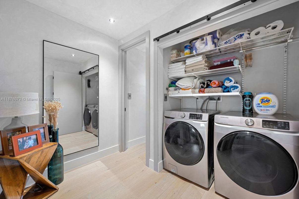 Interior, Recessed Lighting, Utility Closets, Washer, Wood Texture Flooring