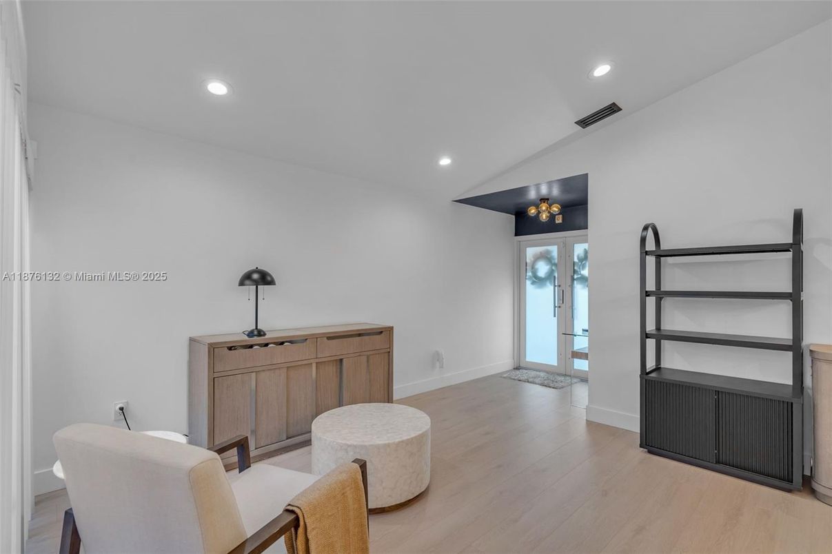 Interior, Recessed Lighting, Wood Texture Flooring