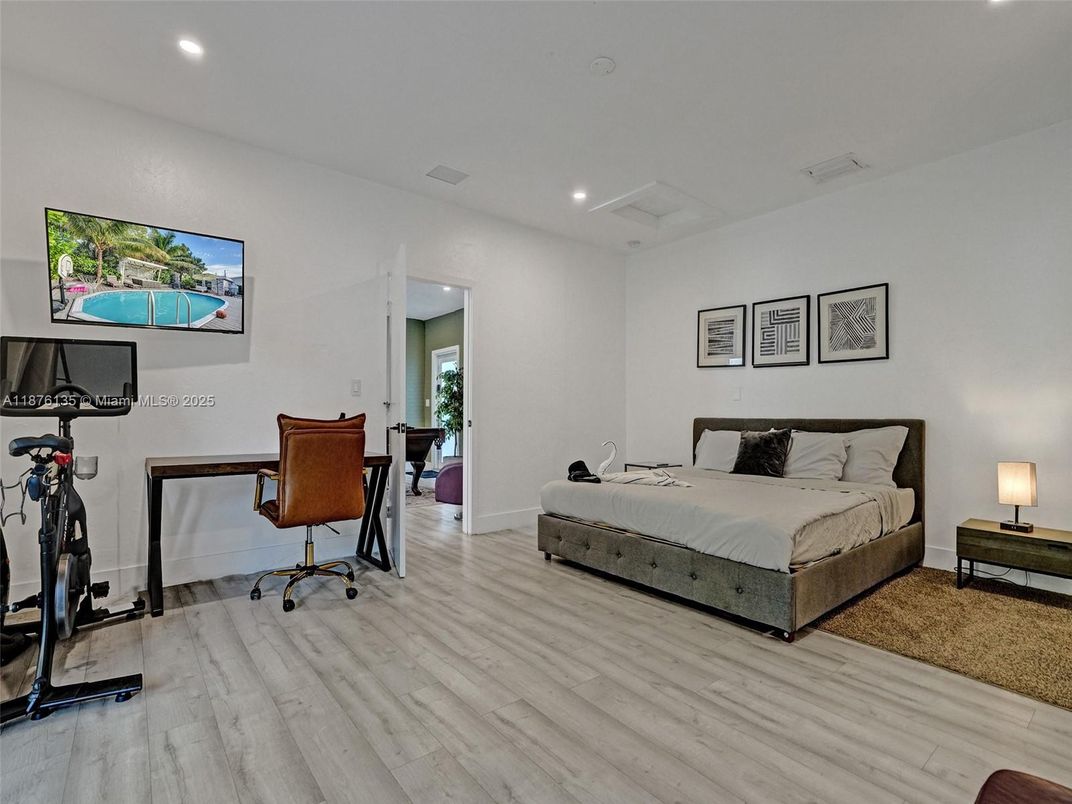 Bedroom, Fitness Equipment, Home Office, Interior, Recessed Lighting, Wood Texture Flooring