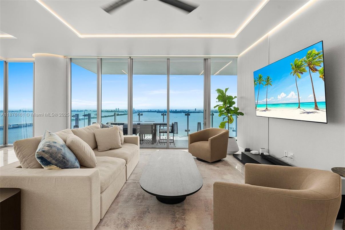 Interior, Living room, Recessed Lighting, Water