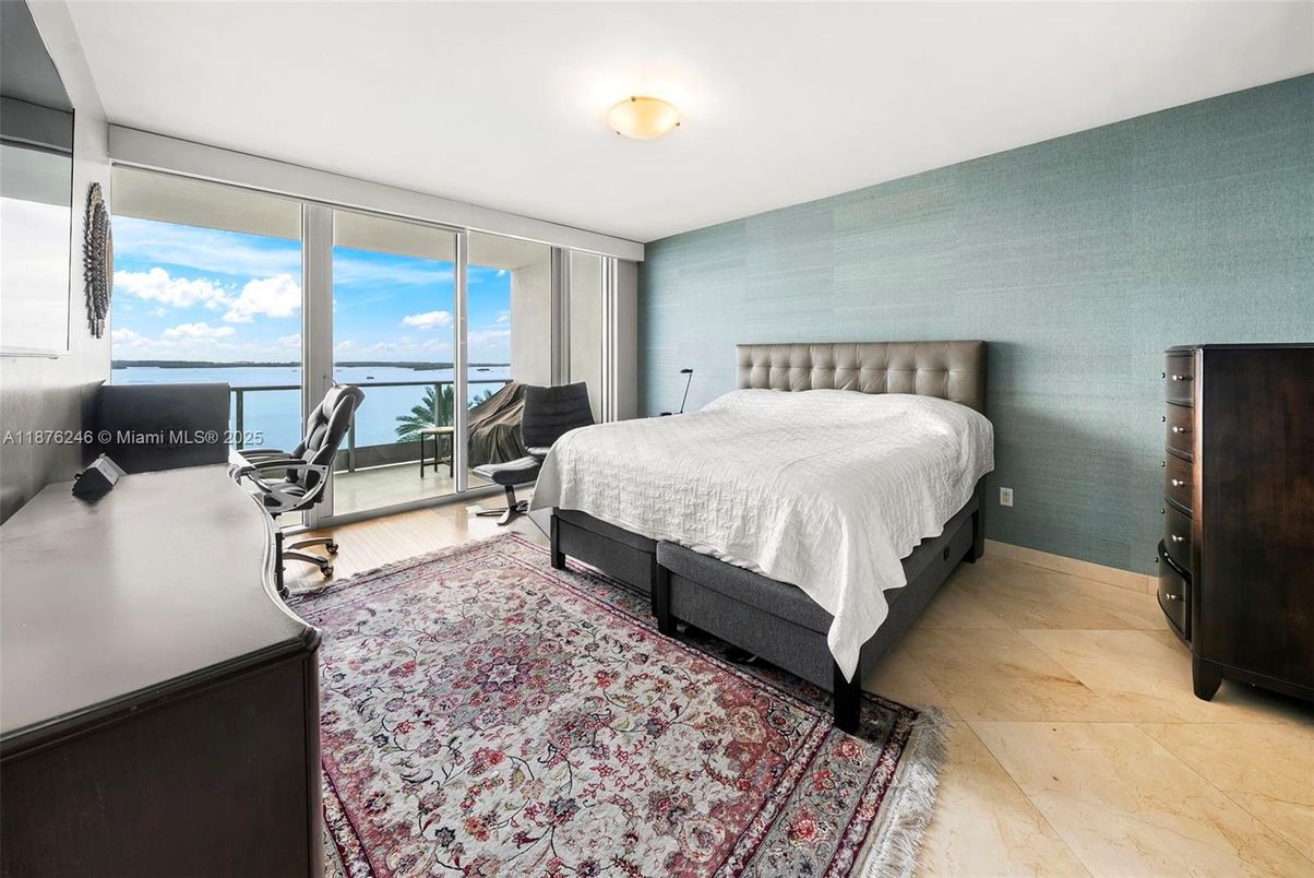 Bedroom, Interior, Water