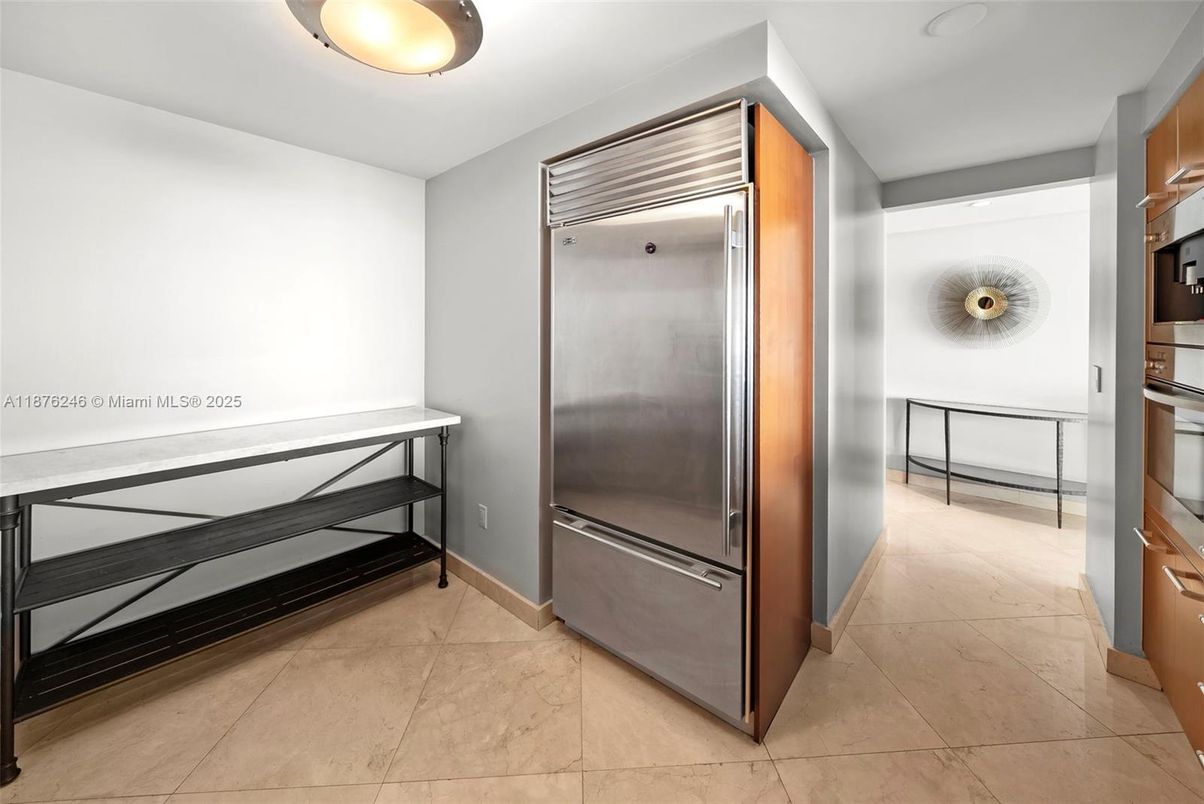 Elevator, Interior
