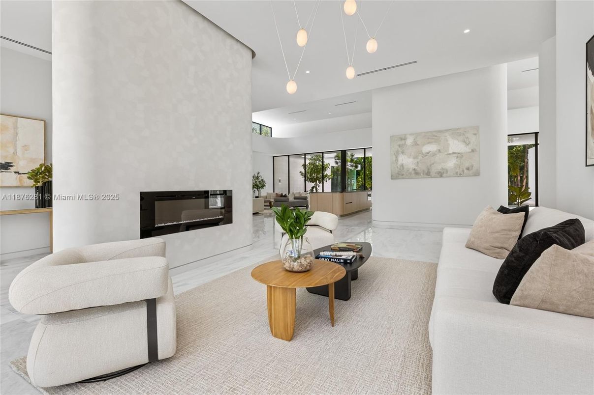 Fireplace, Interior, Living room, Pendant Lights, Recessed Lighting