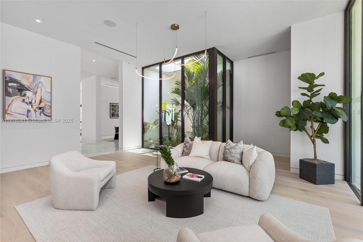 Interior, Living room, Pendant Lights, Recessed Lighting, Wood Texture Flooring