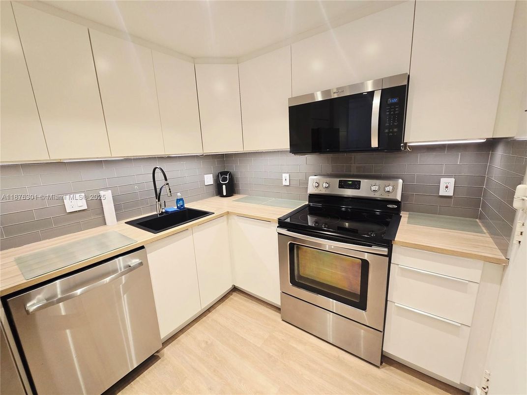 Interior, Kitchen, Stainless Steel Appliances, Wood Texture Flooring