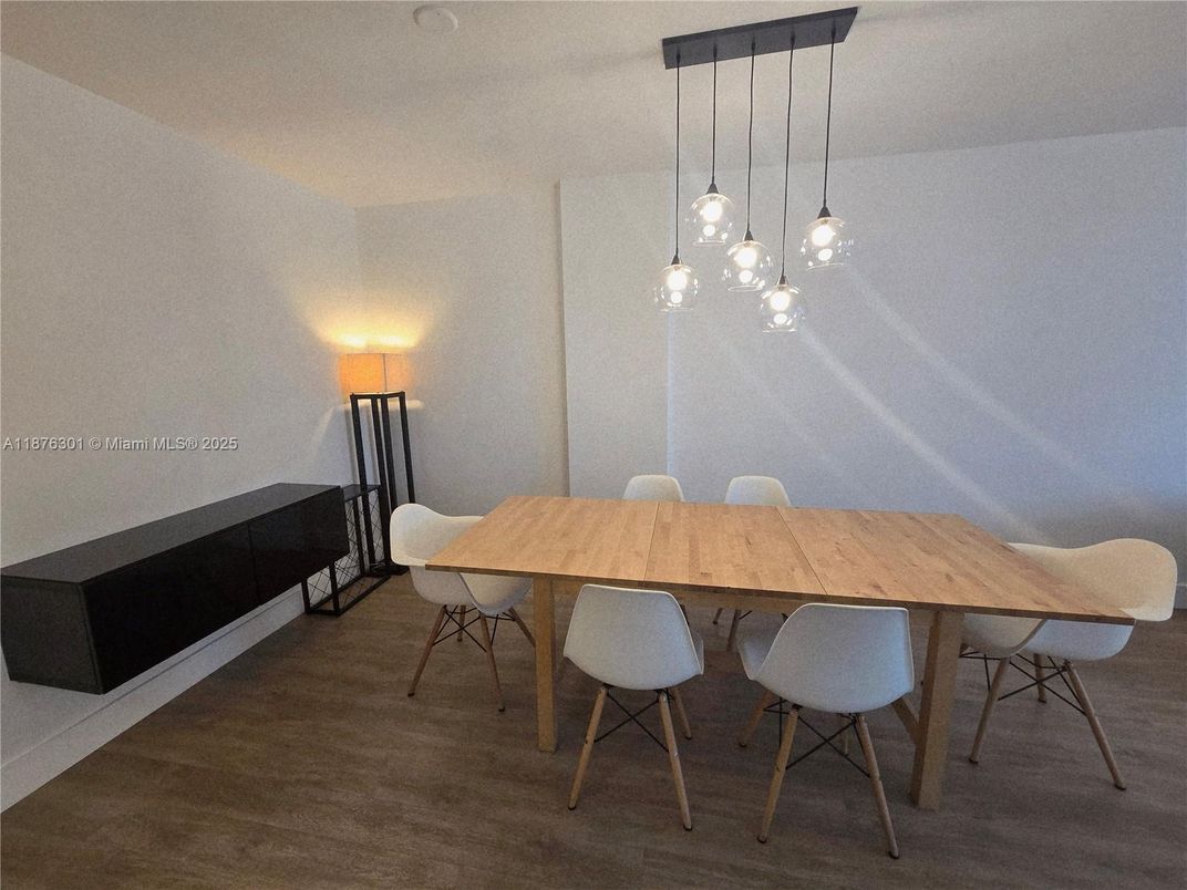 Dining room, Interior, Pendant Lights