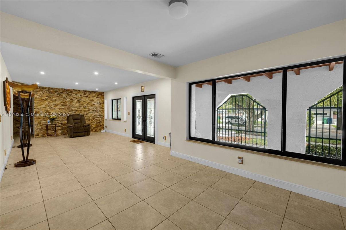 Empty room, Interior, Recessed Lighting, Stone Walls