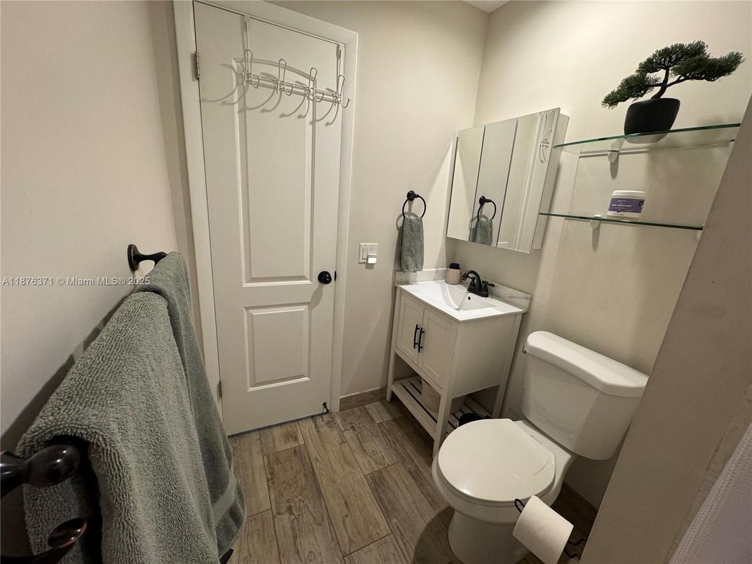 Bathroom, Interior, Wood Texture Flooring