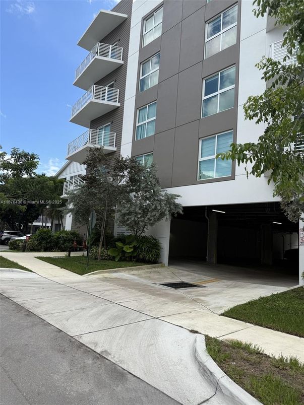 Exterior, Facade, Condo Building