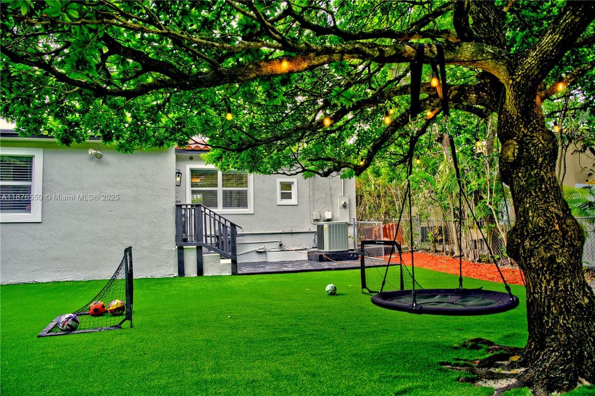 Backyard, Exterior, Playground