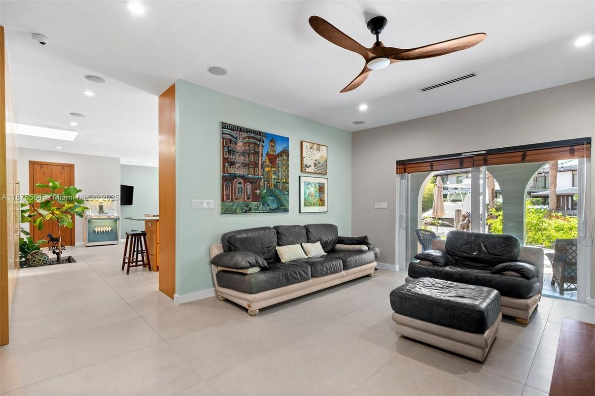 Interior, Recessed Lighting