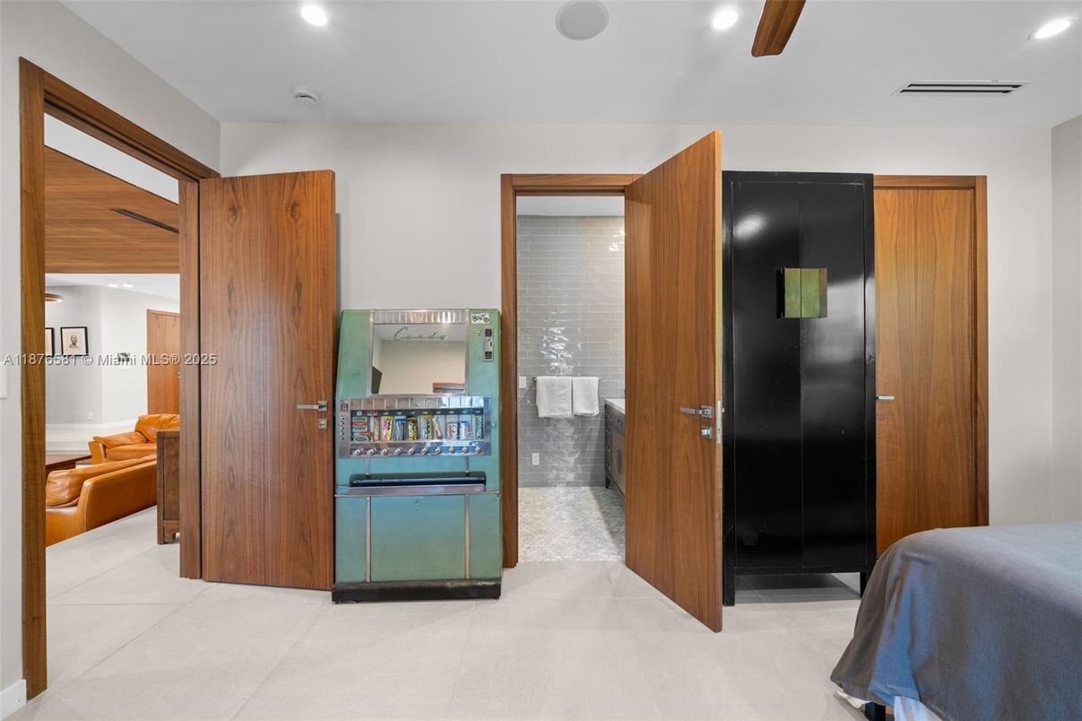 Interior, Recessed Lighting