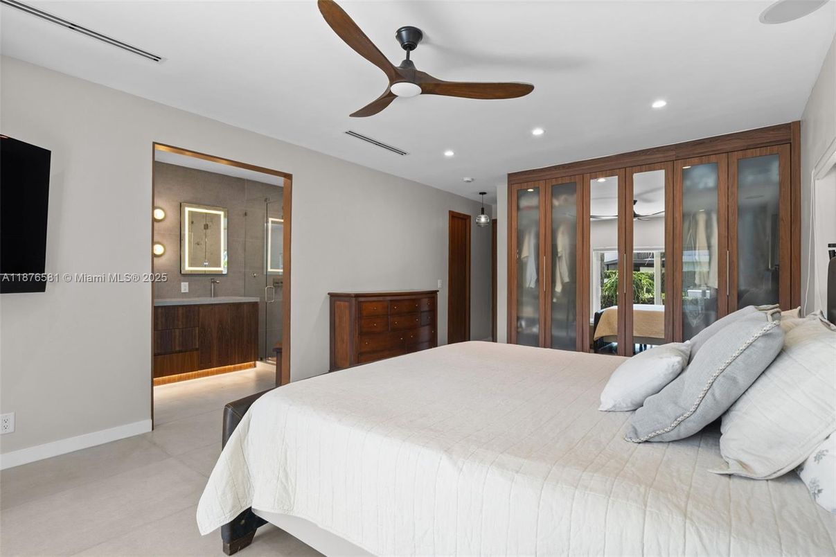 Bedroom, Interior, Recessed Lighting