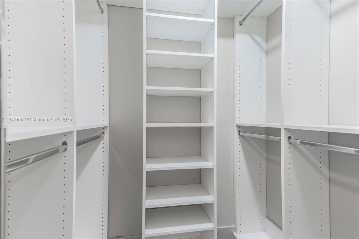 Interior, Walk-in Closets