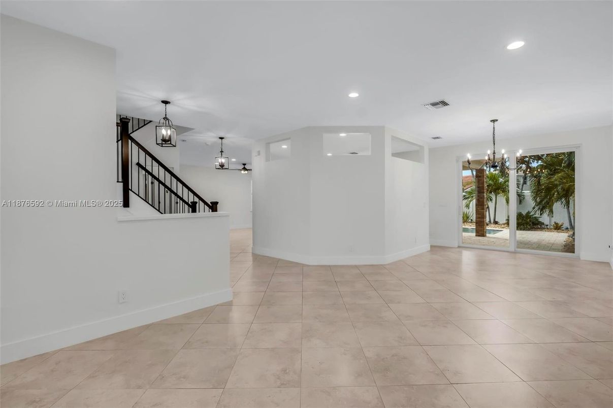 Chandelier, Empty room, Interior, Pendant Lights, Recessed Lighting