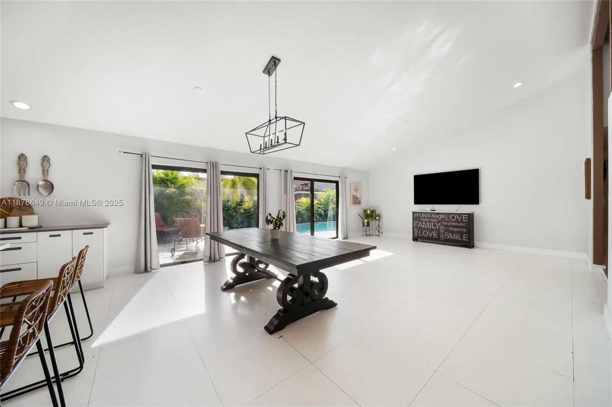 Game Room, Interior, Pendant Lights, Recessed Lighting