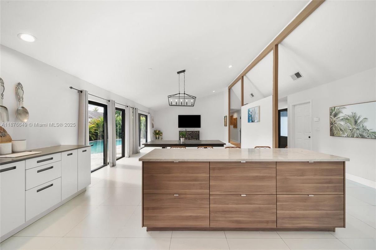Interior, Kitchen, Pendant Lights, Recessed Lighting