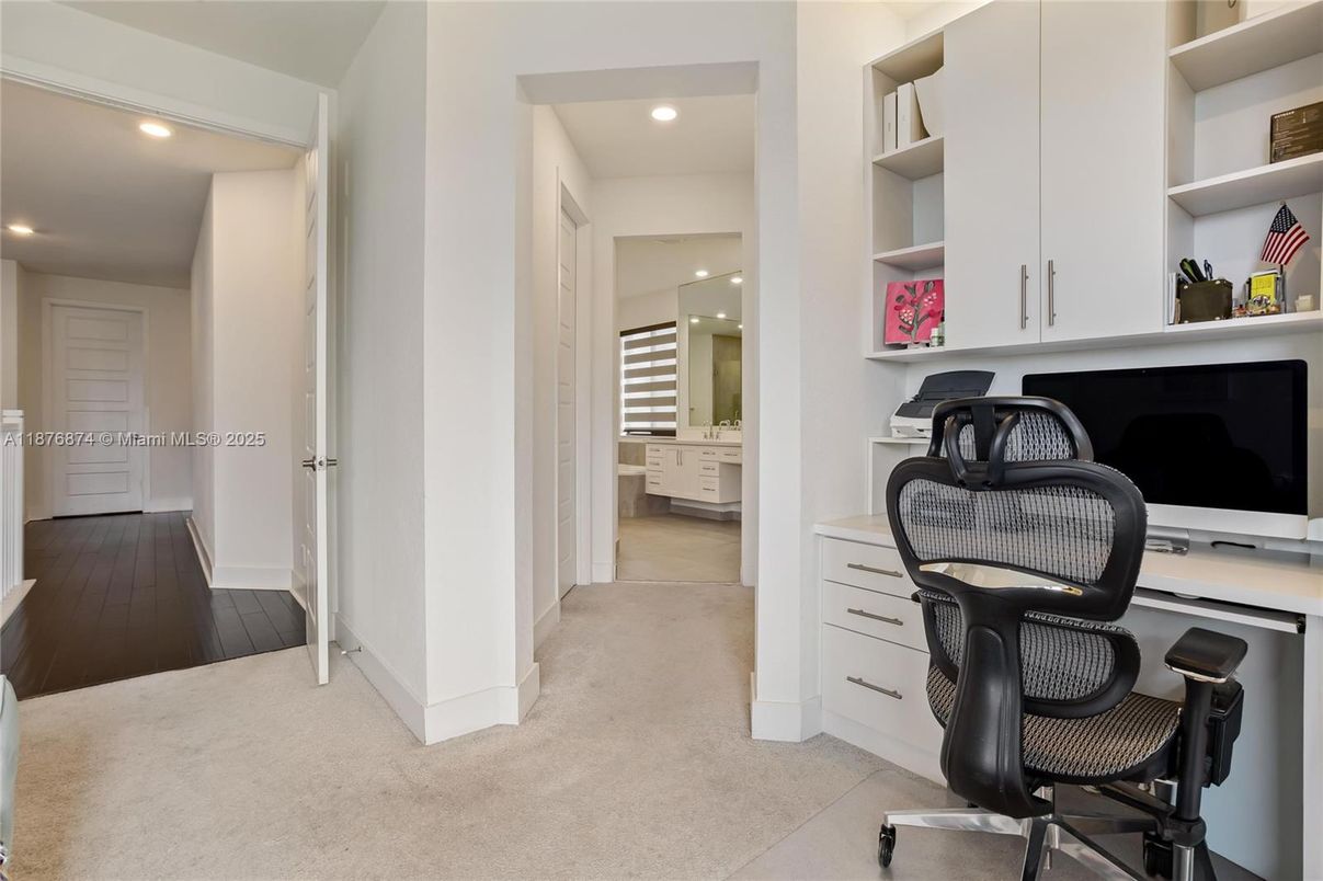 Home Office, Interior, Recessed Lighting, Wood Texture Flooring