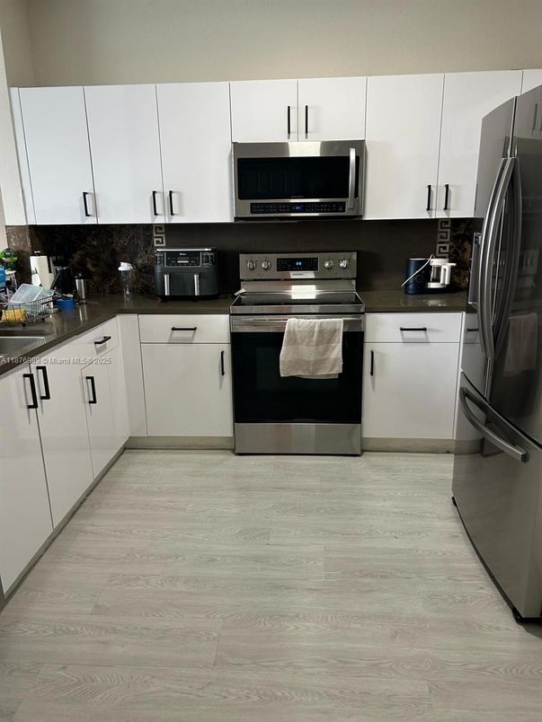 Interior, Kitchen, Stainless Steel Appliances, Wood Texture Flooring