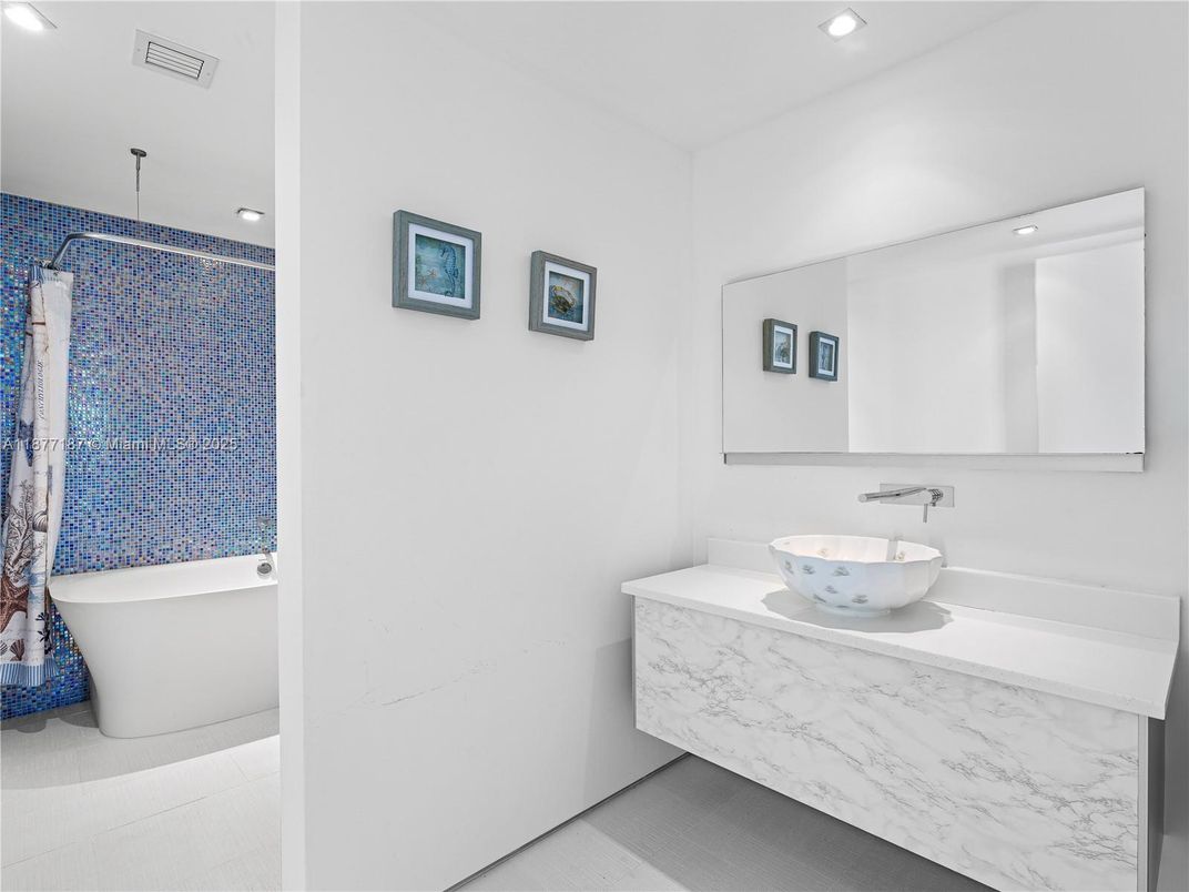 Bathroom, Free Standing Baths, Interior, Recessed Lighting