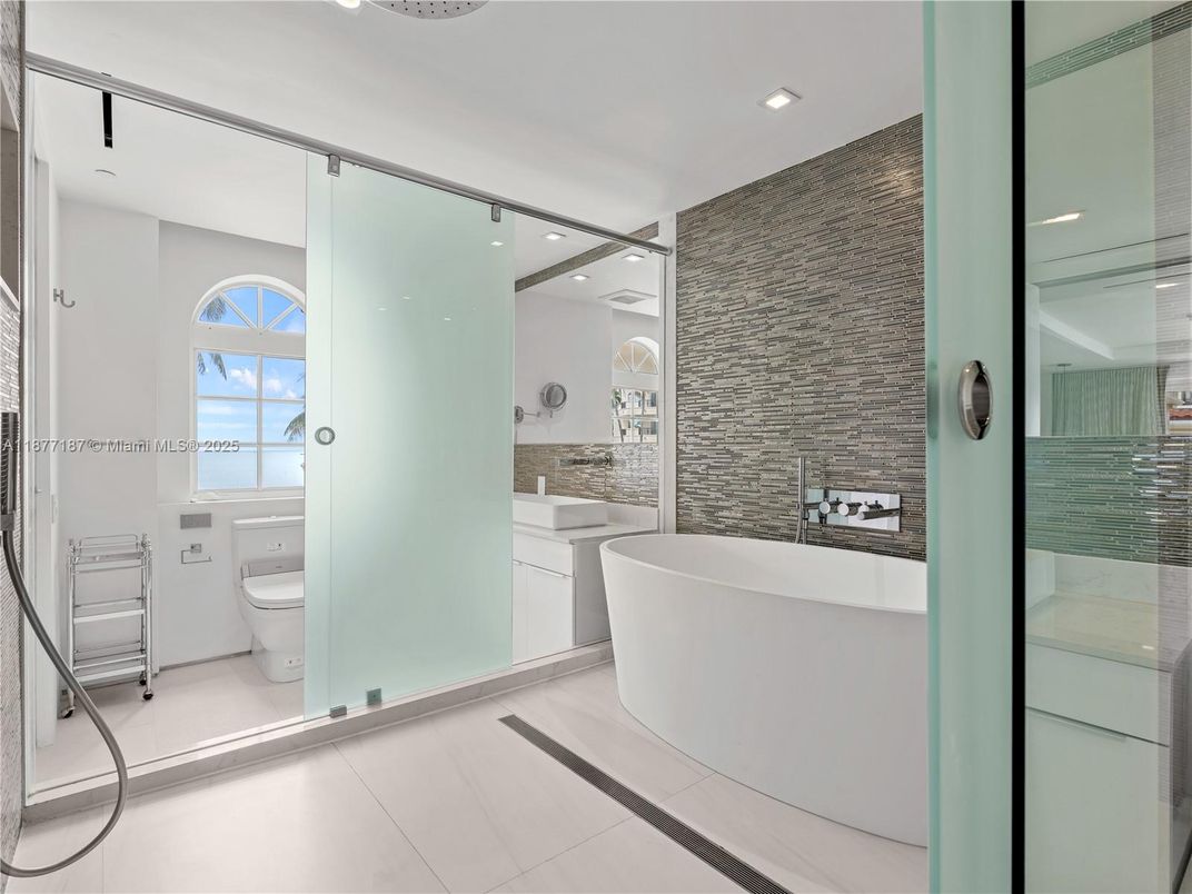 Bathroom, Free Standing Baths, Glass Shower, Interior, Recessed Lighting