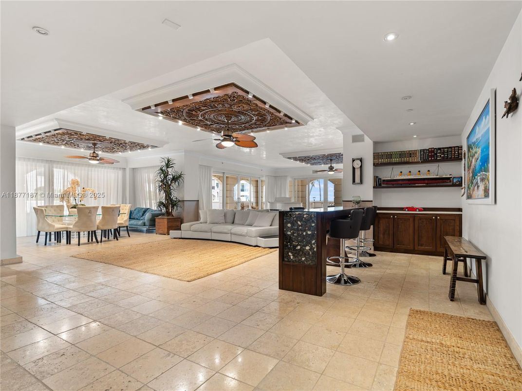 Dining room, Interior, Living room, Recessed Lighting