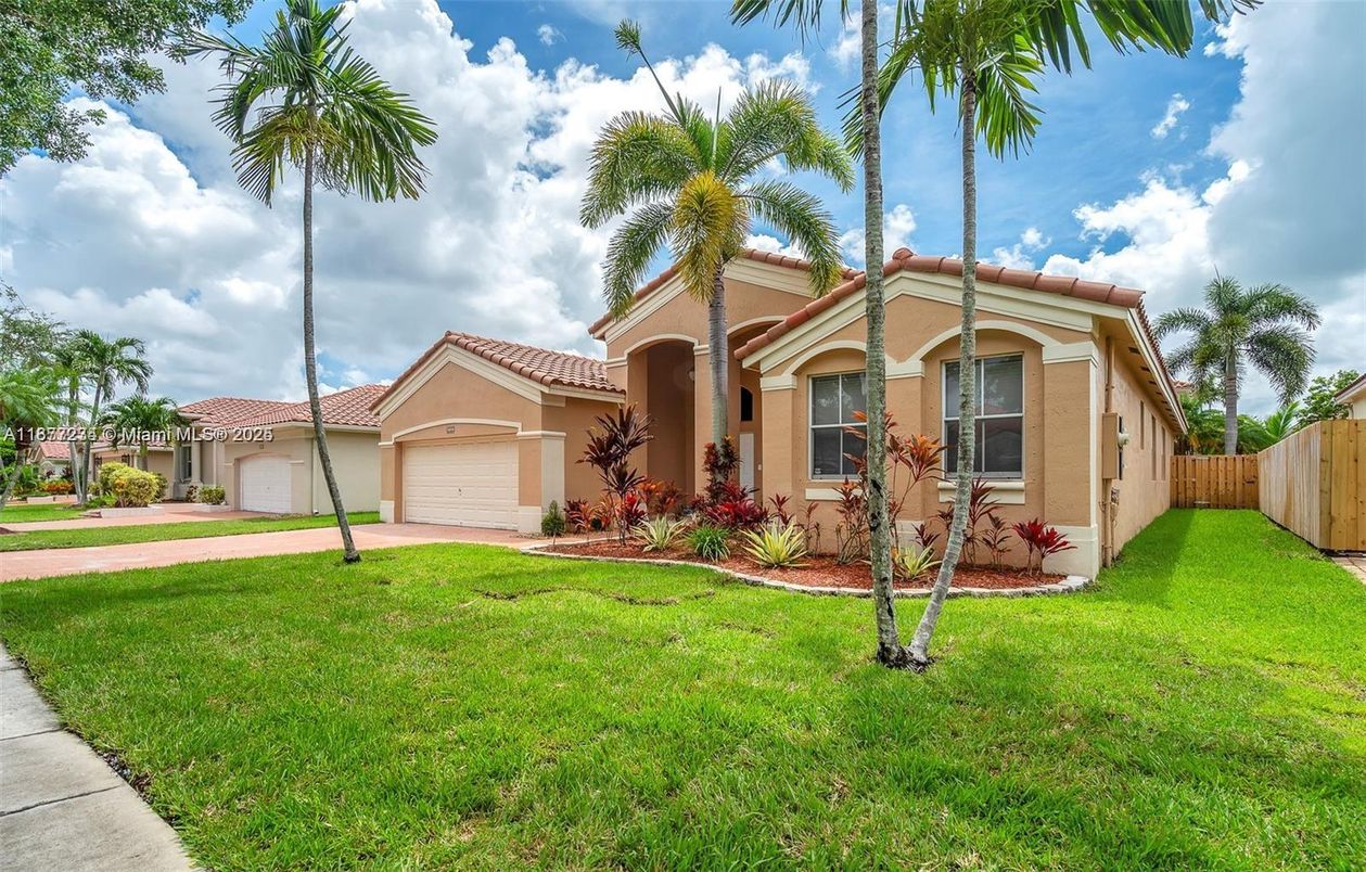 Attached, Backyard, Exterior, Facade, Mediterranean