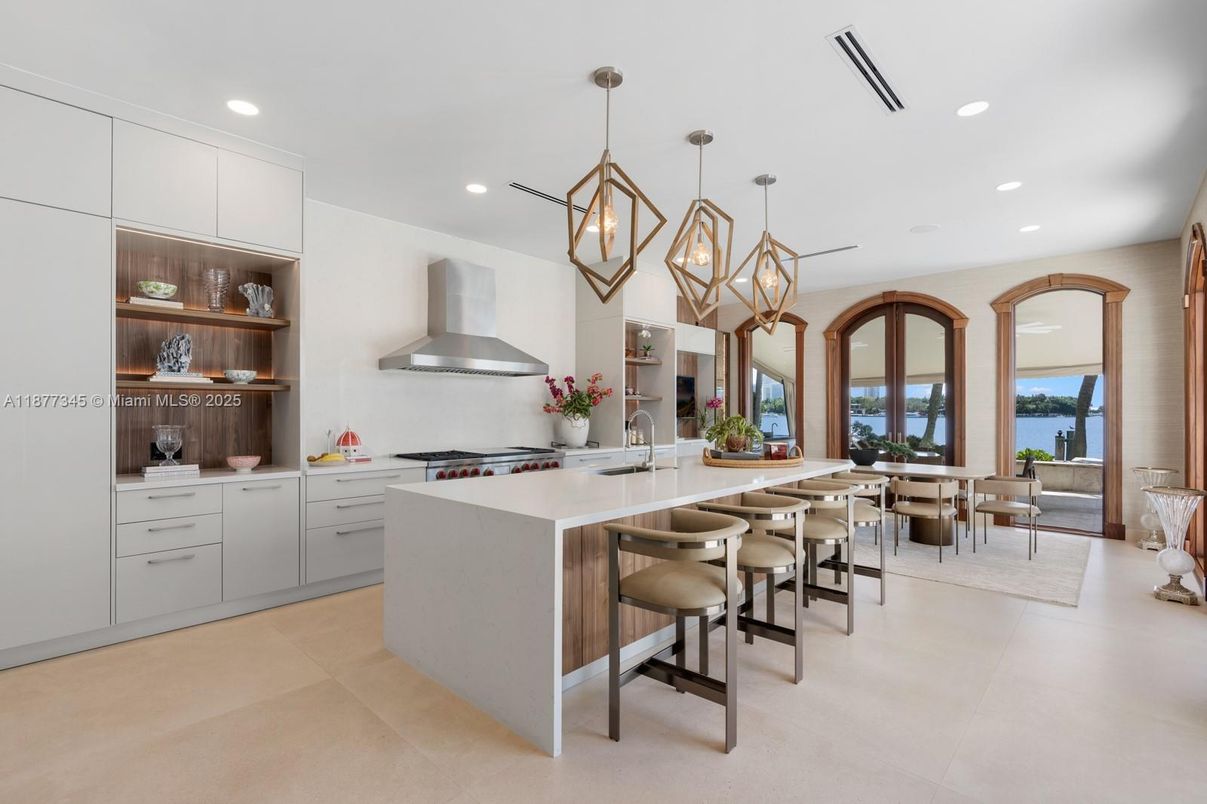 Dining room, Interior, Kitchen, Pendant Lights, Recessed Lighting, Stainless Steel Appliances, Water